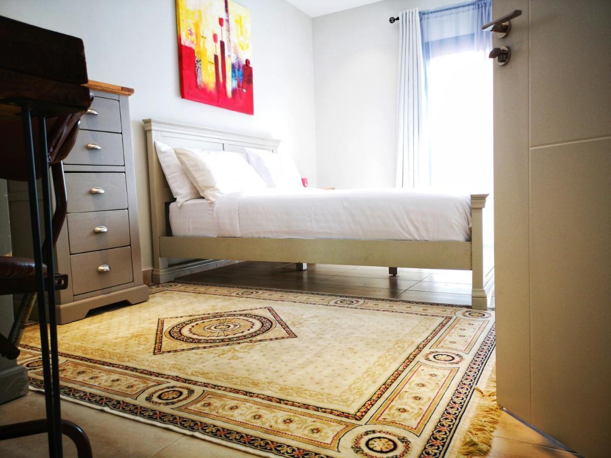 E14, Forest View Apartments, Deposit Required To Confirm Booking コロリ エクステリア 写真